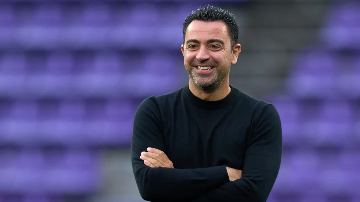 Benfica përgatit “bombën”, Xavi kandidati kryesor nëse largohet Mourinho