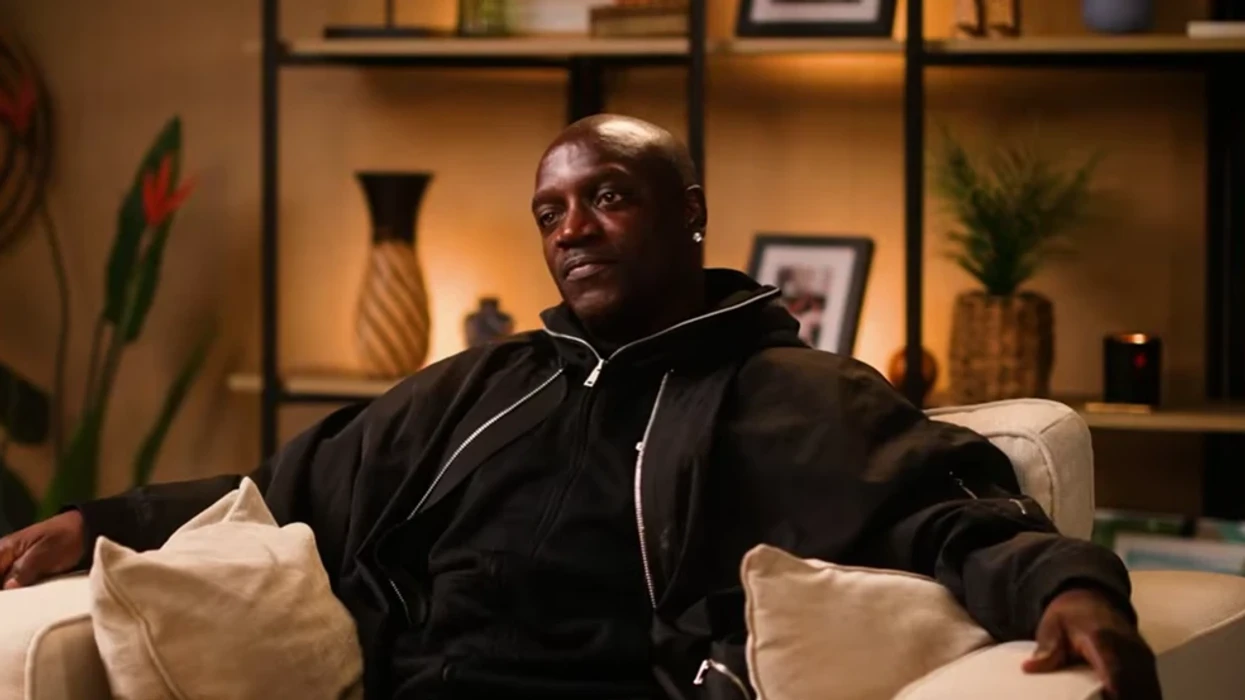Akon përshkruan rregullin e rreptë që gratë e tij duhet të ndjekin