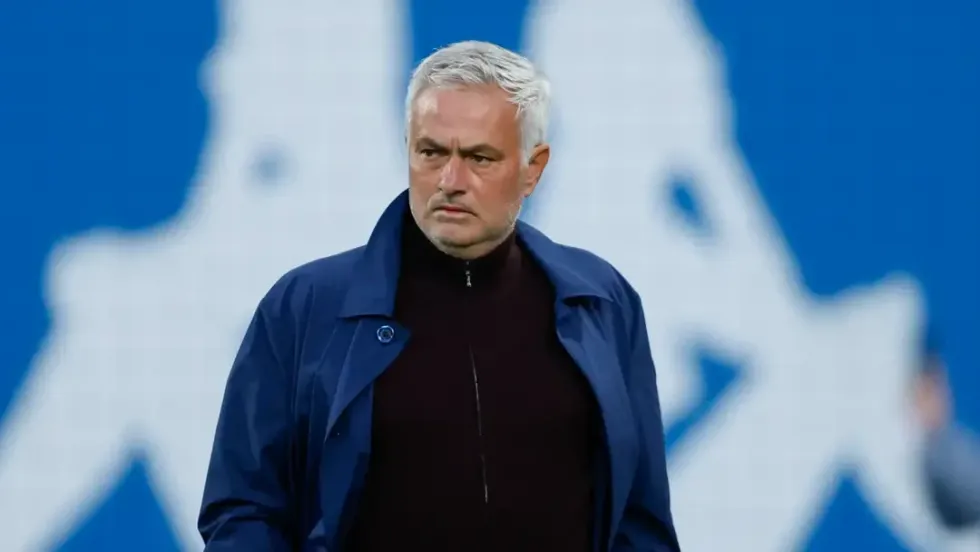 “Është një nder i madh”, objektivi kryesor i Mourinhos flet për interesimin e Real Madridit