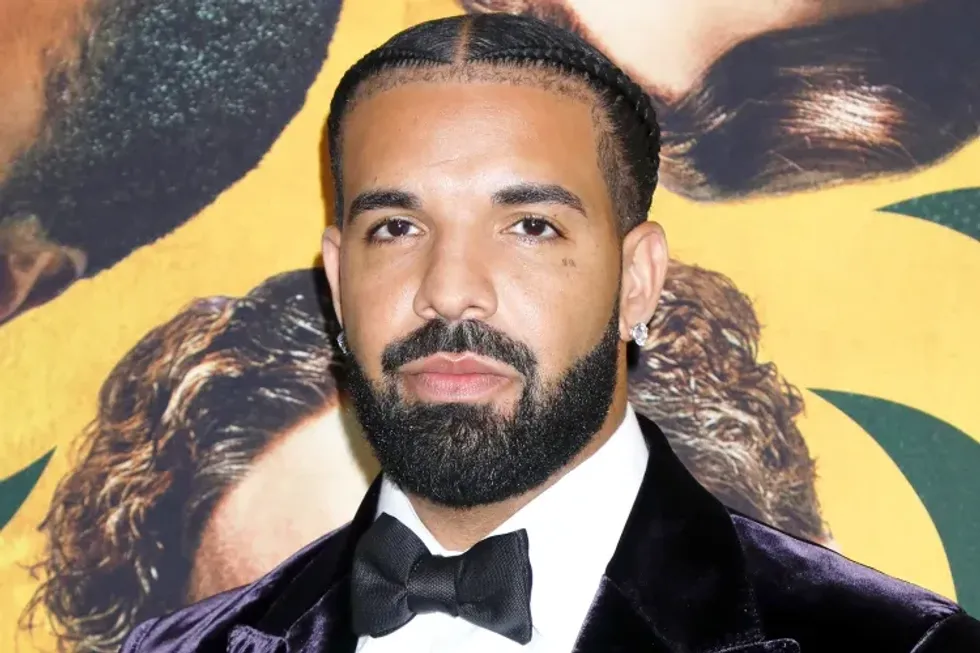 Drake thyen rekordin një rekord historik, bëhet artisti mashkull solo me më shumë këngë në vendin e parë