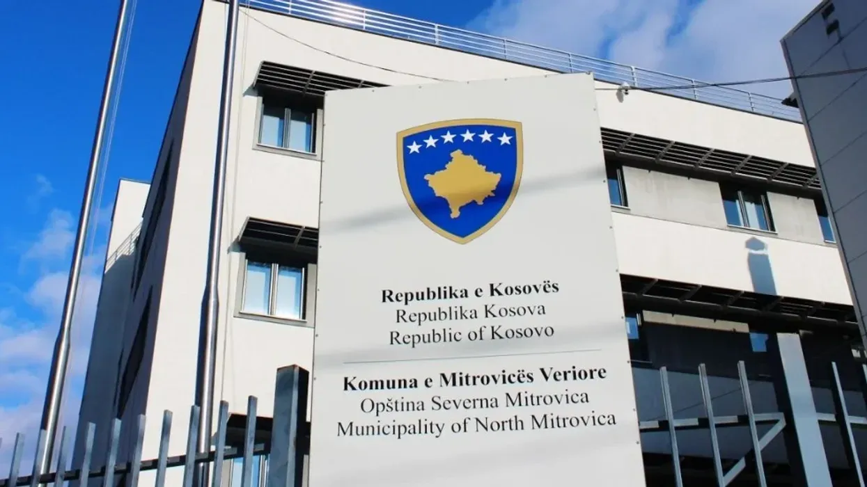 Valë shkarkimesh pas rikthimit të Listës Serbe, alarm për largimet e shqiptarëve nga institucionet në veri Valë shkarkimesh pas rikthimit të Listës Serbe, alarm për largimet e shqiptarëve nga institucionet në veri