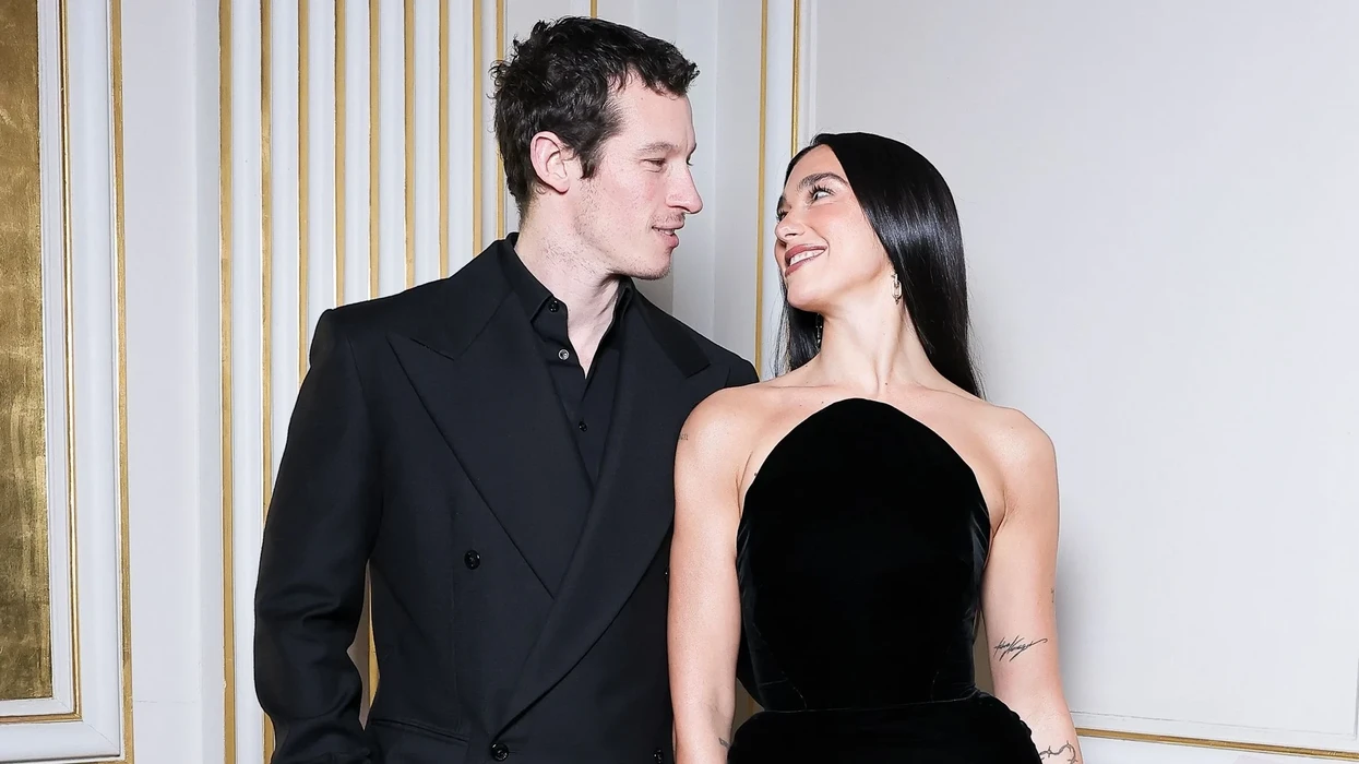 Vetëm dielli i Sicilisë dhe yjet botërorë janë dëshmitarë: Dua Lipa dhe Callum Turner ftojnë në dasmën e vitit