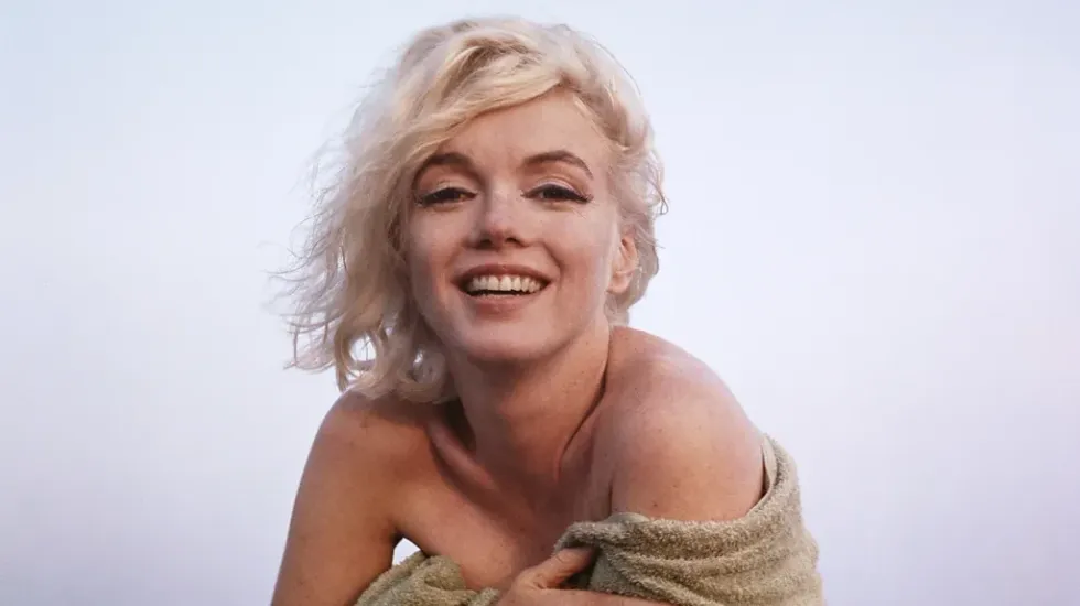 Marilyn Monroe në 100-vjetorin e lindjes: Fotografitë e fundit zbulojnë anën që publiku nuk e pa kurrë Marilyn Monroe në 100-vjetorin e lindjes: Fotografitë e fundit zbulojnë anën që publiku nuk e pa kurrë