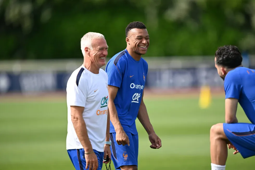 Mbappe dhe Cherki bëhen viral pas pamjeve nga stërvitja e Francës