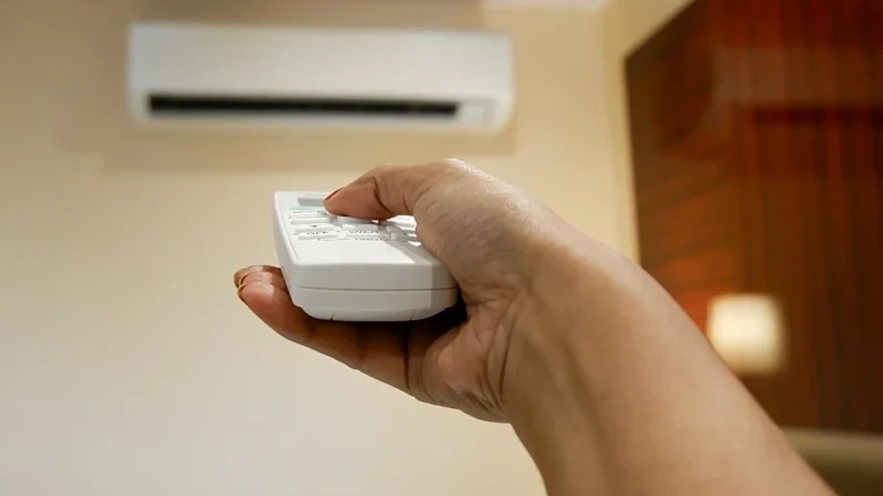Si ta rregulloni klimën për të përdorur më pak energji elektrike, truke të thjeshta për të kursyer para