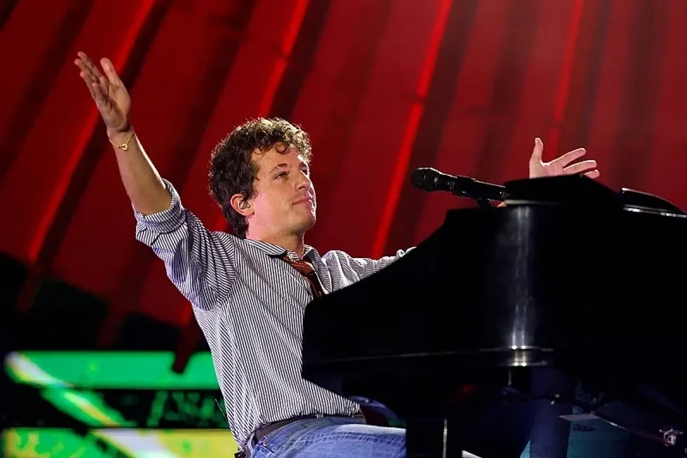 Charlie Puth anulon koncertin në Florida për shkak të proble