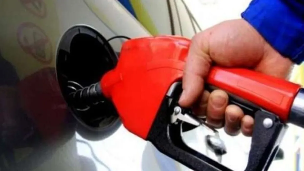 Nuk ndryshojnë çmimet e naftës dhe benzinës, gazi ulet për 1 cent Nuk ndryshojnë çmimet e naftës dhe benzinës, gazi ulet për 1 cent