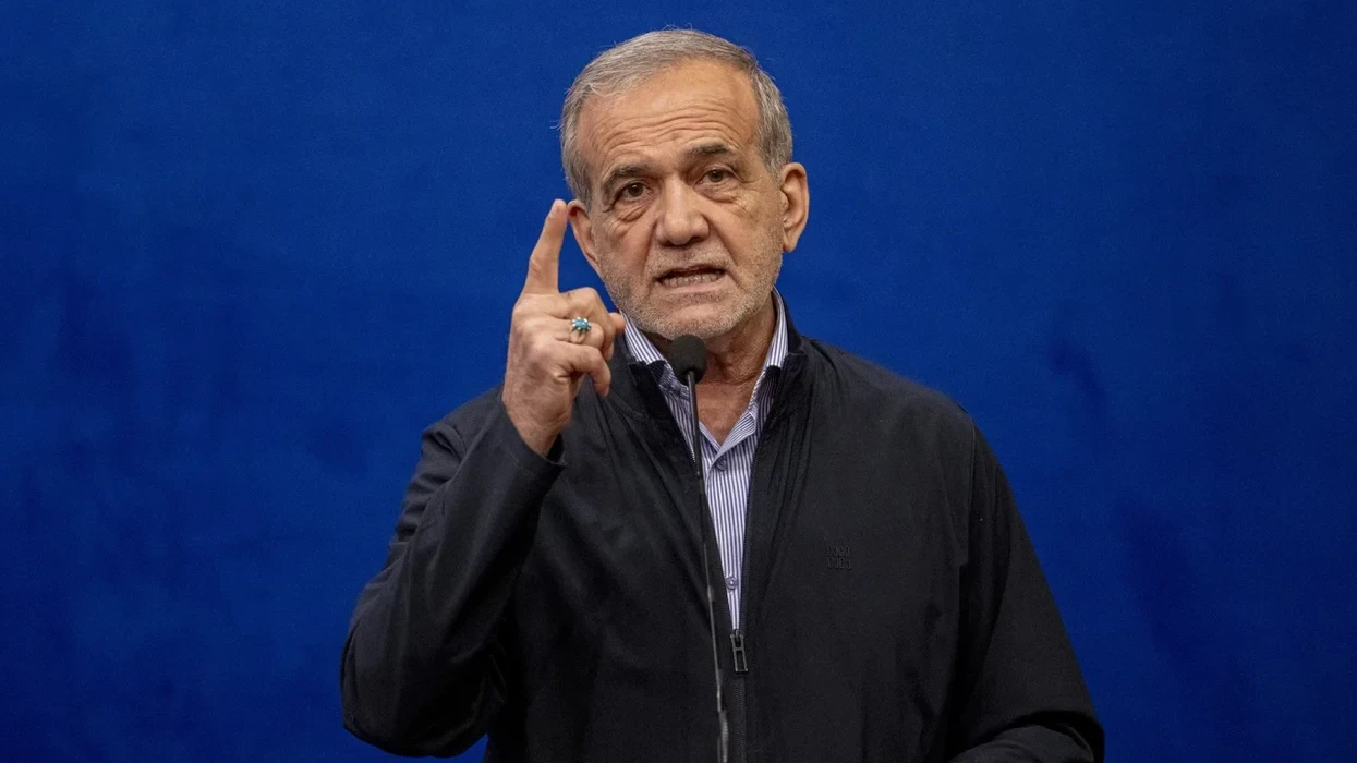 Irani dhe SHBA-të duhet të shkojnë përtej "as luftë as paqe", thotë presidenti iranian