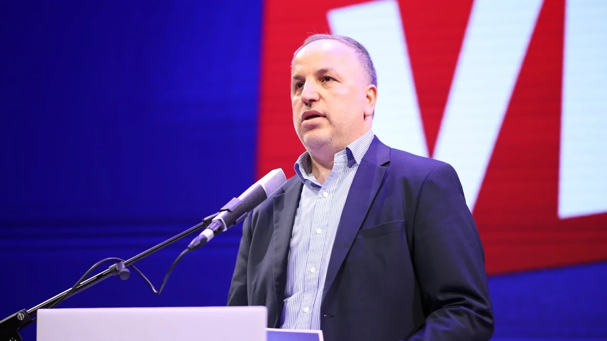 “Po e zgjidhim problemin”, Adnan Azizi jep detaje për provimin e jurisprudencës në shqip