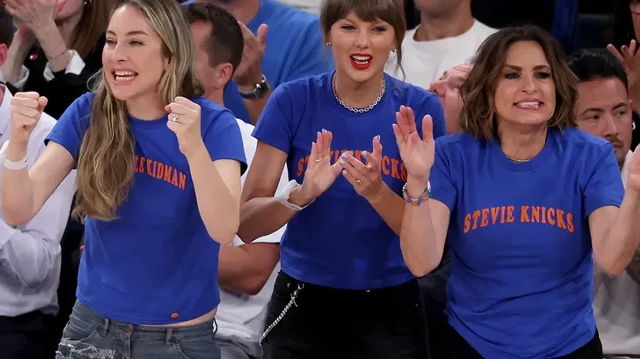 “Largohu nga këtu”, kapet në mikrofon të hapur komenti i gazatares kundrejt Taylor Swift