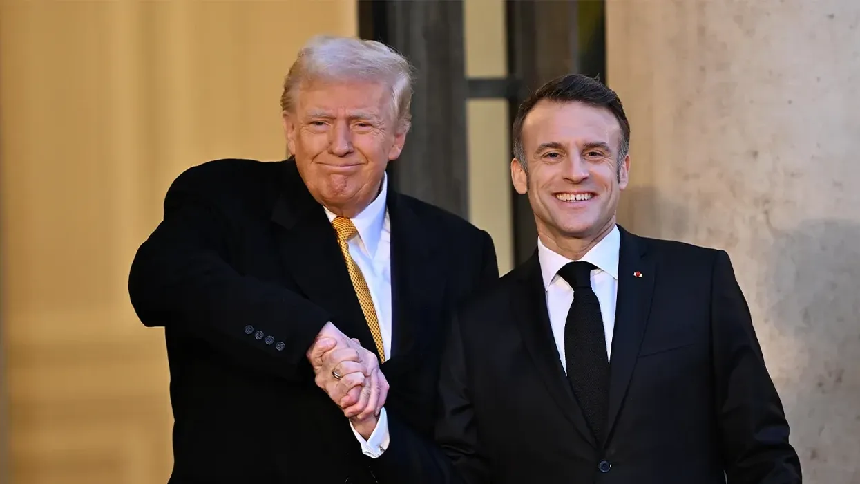 Trump takim me Macronin dhe udhëheqësit e Lindjes së Mesme në samitin e G7 Trump takim me Macronin dhe udhëheqësit e Lindjes së Mesme në samitin e G7
