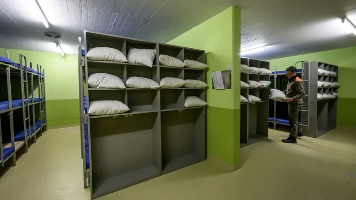 Zvicra vendos të mbajë dhe të rinovojë bunkerët e vjetër - sistemi i mbrojtjes civile tërheq vëmendjen e mediave të huaja