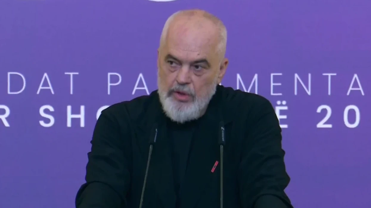 Rama ironizon: Protestues nga Kosova e Maqedonia po vijnë për ta shpëtuar Shqipërinë
