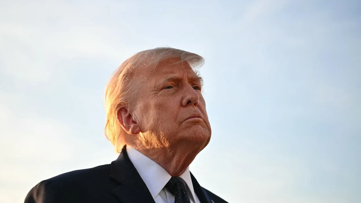 Trump thotë se SHBA-të mund të "marrin kontrollin" e ngushticës nëse nuk arrihet marrëveshja, kërcënon delegacionin iranian