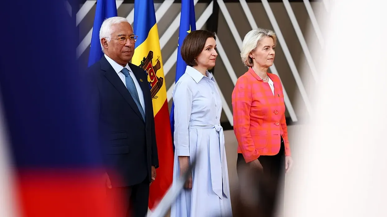 BE-ja përgatit terrenin për shkëputjen e procesit të pranimit të Moldavisë nga ai i Ukrainës BE-ja përgatit terrenin për shkëputjen e procesit të pranimit të Moldavisë nga ai i Ukrainës