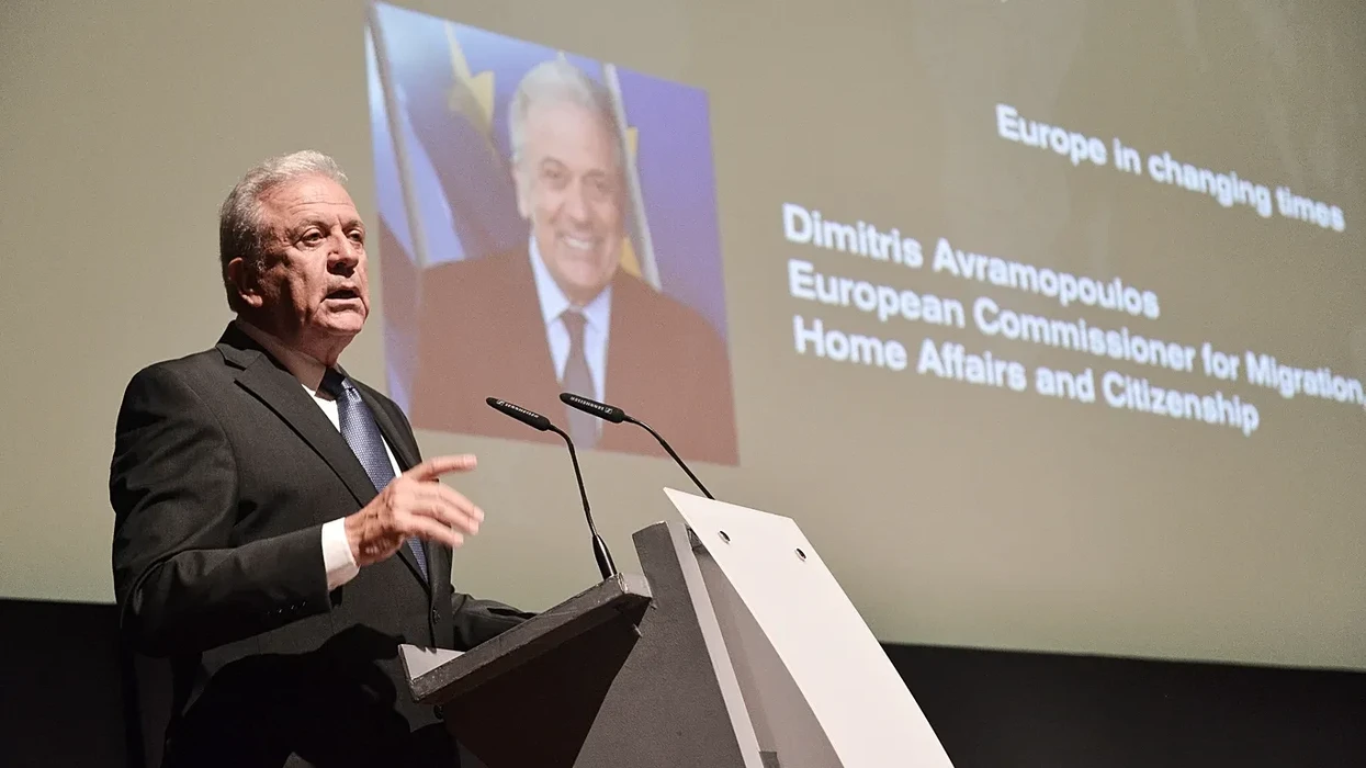 Qatargate: Gjyqësori belg lëshon urdhërarrest për ish-Komisionerin e BE-së, Dimitris Avramopoulos
