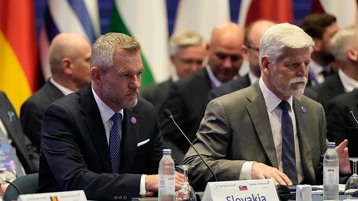 Presidenti çek apelon në Gjykatën Kushtetuese mes përplasjes për samitin e NATO-s