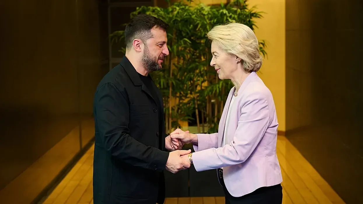 Von der Leyen njofton pagesën e parë për Ukrainën në kuadër të kredisë prej 90 miliardë eurosh Von der Leyen njofton pagesën e parë për Ukrainën në kuadër të kredisë prej 90 miliardë eurosh