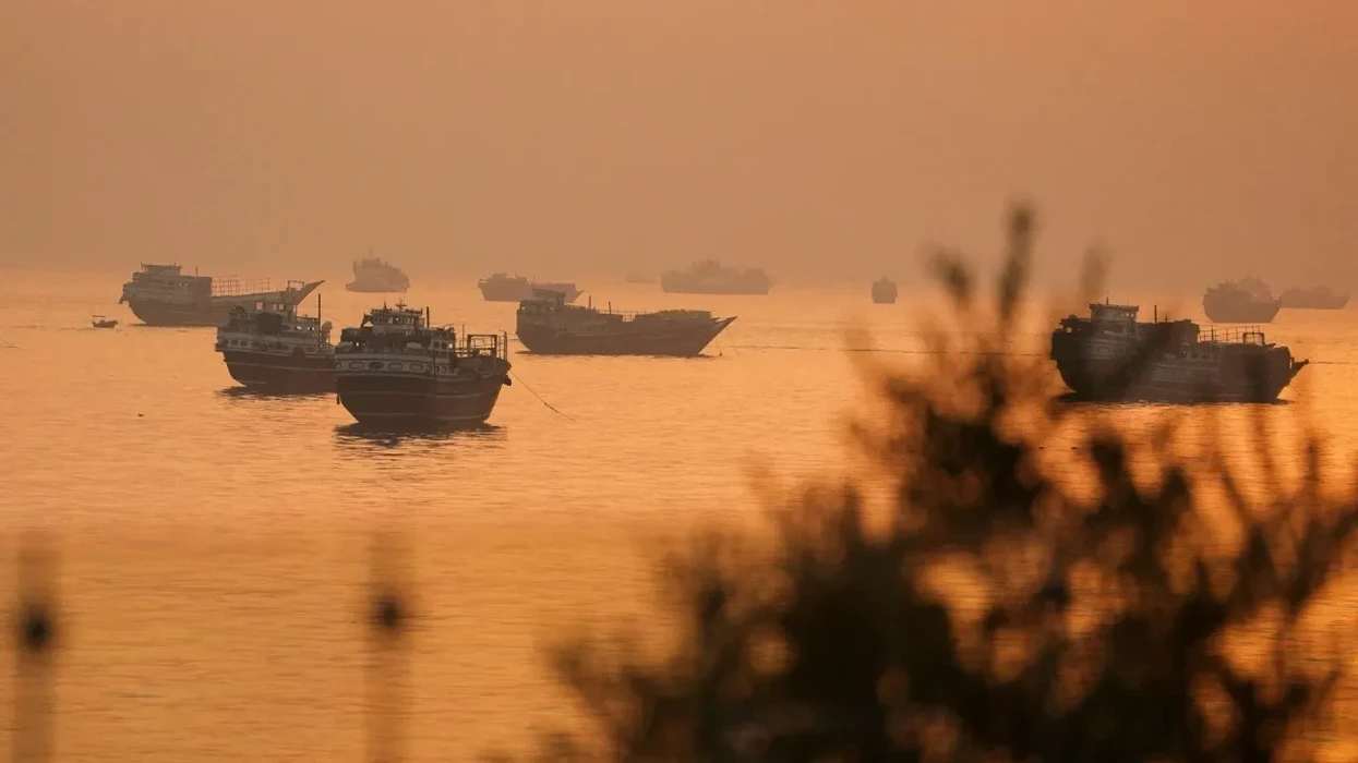 SHBA dhe Irani kanë një marrëveshje në letër - në det, Ngushtica e Hormuzit është 'kaotike'