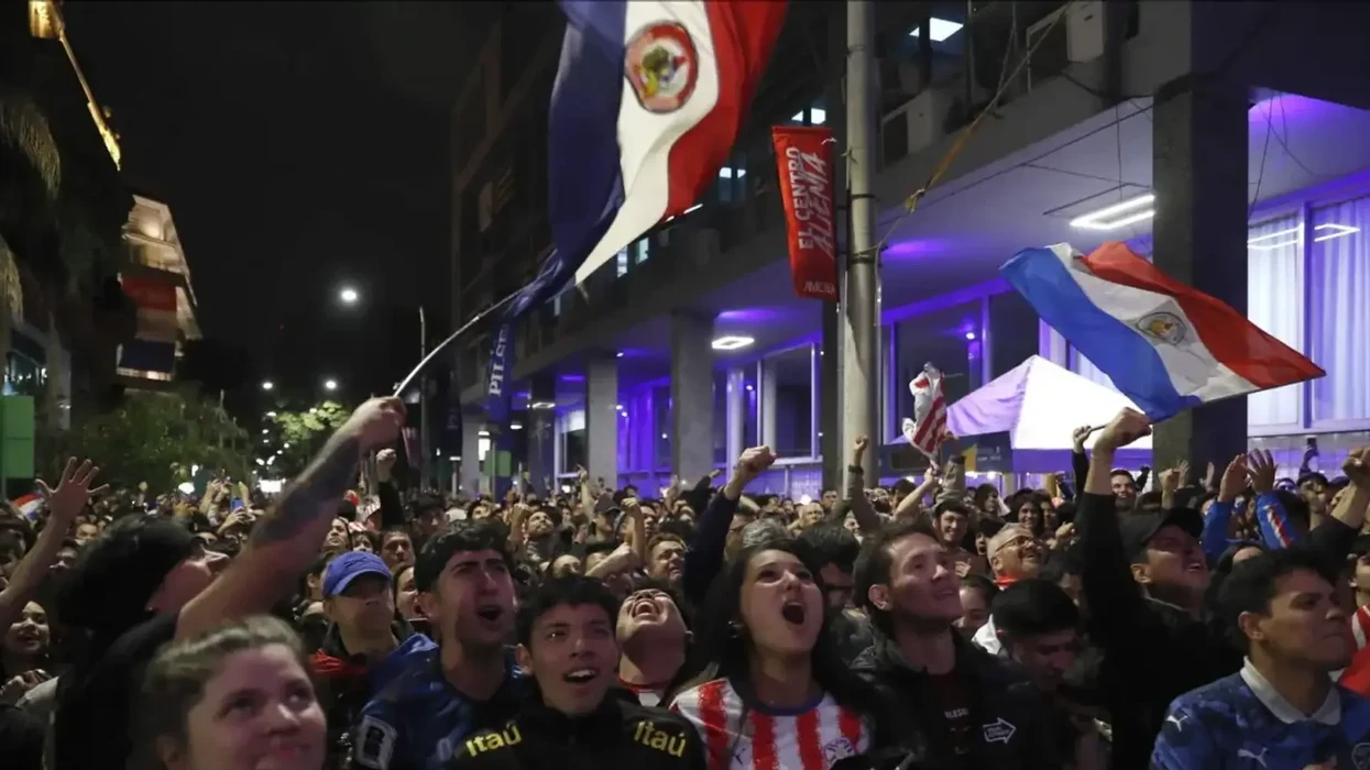 Paraguai feston si kurrë më parë, tifozët pushtojnë rrugët pas eliminimit historik të Gjermanisë
