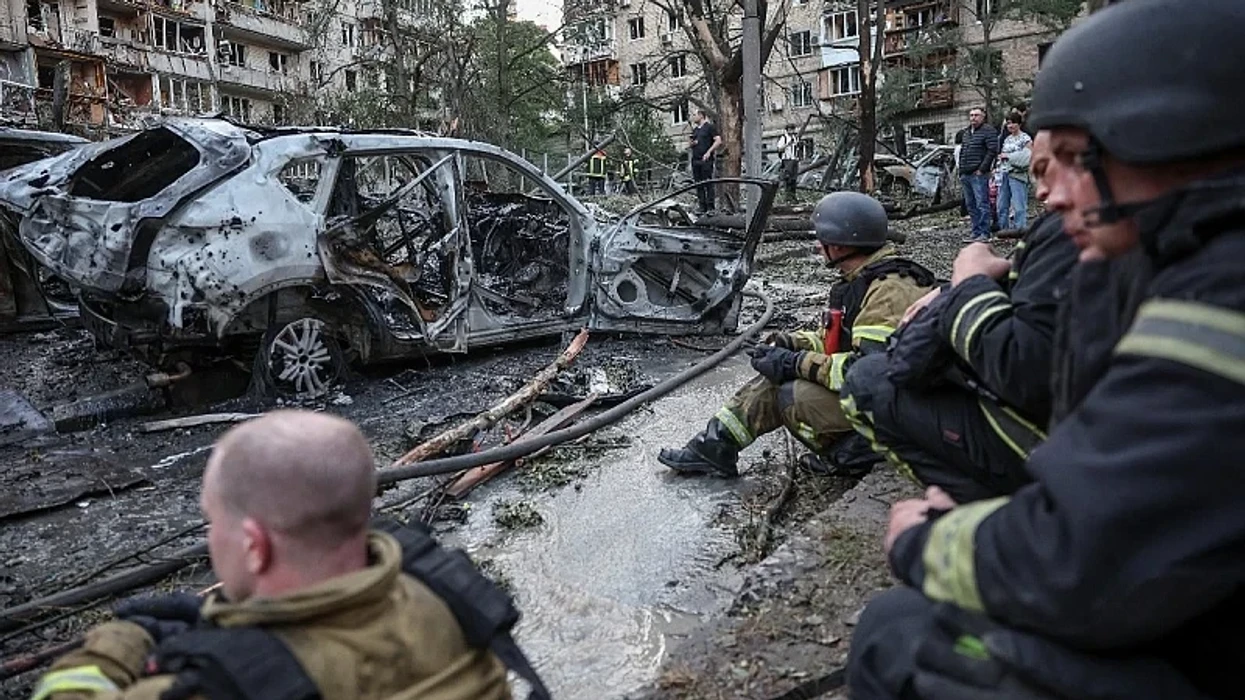 Rusia godet ndërtesa banimi në Ukrainë, të paktën 20 të vrarë dhe mbi 50 të plagosur
