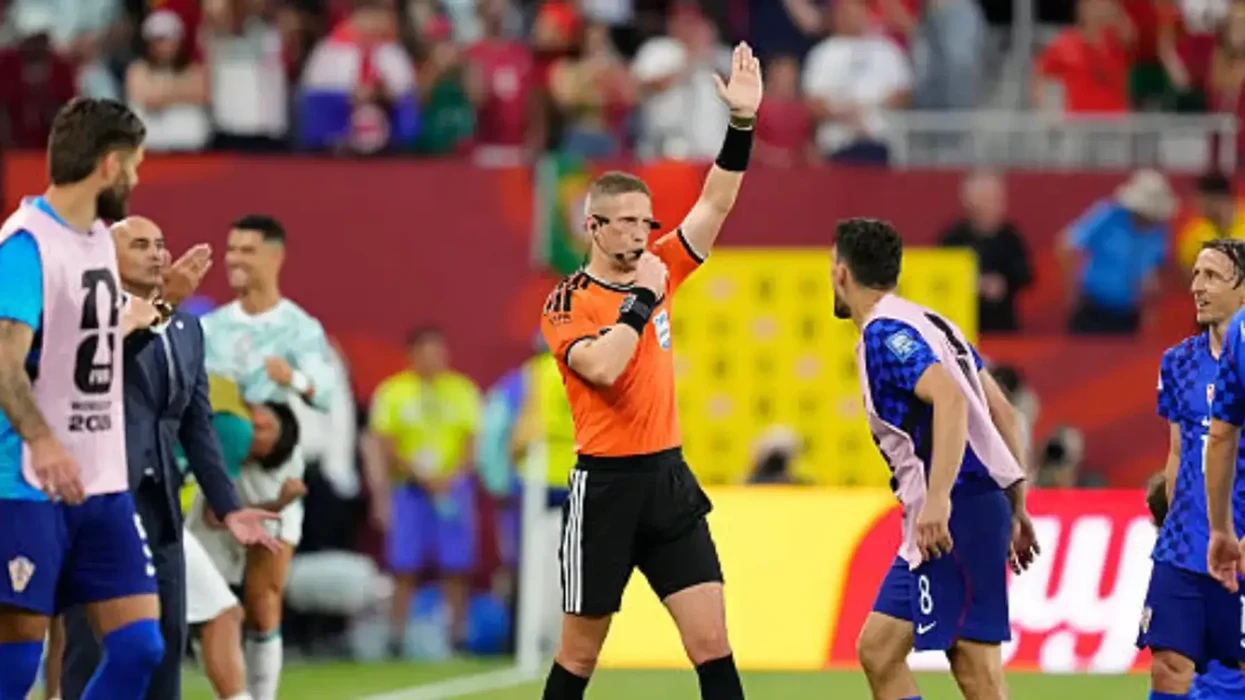 “A po e ndihmojmë futbollin apo po e dëmtojmë?”, ish-ylli kritikon teknologjinë që kap 'lidhëset e këpucëve dhe bishtalecin' në pozicion jashtë loje