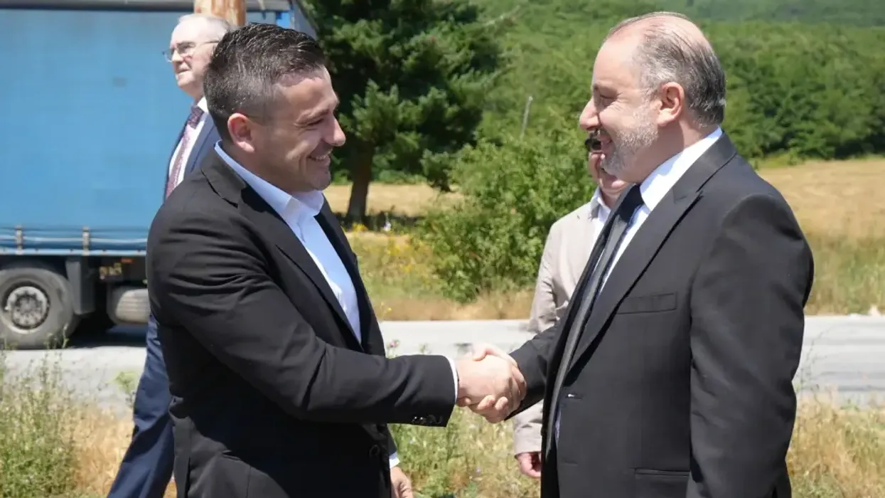 Maqedonia e Veriut dhe Shqipëria me Protokoll të ri për kontrollet e përbashkëta doganore Maqedonia e Veriut dhe Shqipëria me Protokoll të ri për kontrollet e përbashkëta doganore