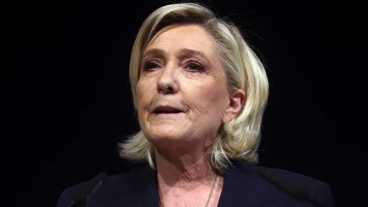 Le Pen në gjyq vendimtar, rrezikon përjashtimin nga gara presidenciale e 2027 Le Pen në gjyq vendimtar, rrezikon përjashtimin nga gara presidenciale e 2027