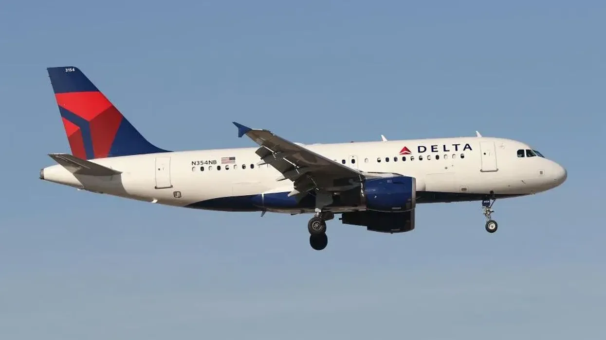 'Patjetër që u ndje një shpërthim i madh' - aeroplani Delta u godit nga fishekzjarret gjatë uljes në Çikago 'Patjetër që u ndje një shpërthim i madh' - aeroplani Delta u godit nga fishekzjarret gjatë uljes në Çikago