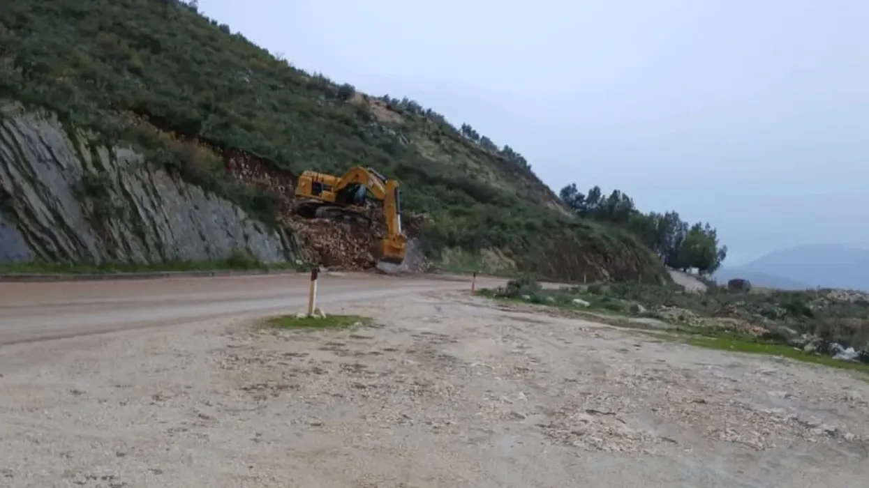 Shpërthim i kontrolluar për ndërtimin e Bypass-it të Sarandës, ARRSH njofton kufizime në qarkullim Shpërthim i kontrolluar për ndërtimin e Bypass-it të Sarandës, ARRSH njofton kufizime në qarkullim