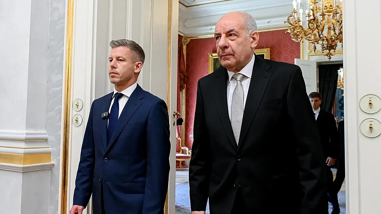Hungaria mund të votojë për shkarkimin e presidentit që javën e ardhshme, ndërsa opozita ankohet për 'tirani'