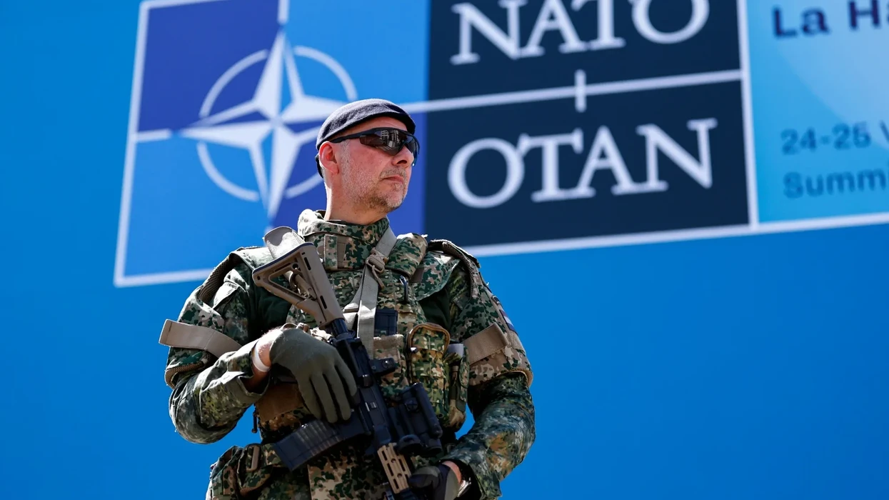 Shpenzimet e mbrojtjes të NATO-s parashikohen të kalojnë 1.8 trilionë dollarë në vitin 2026