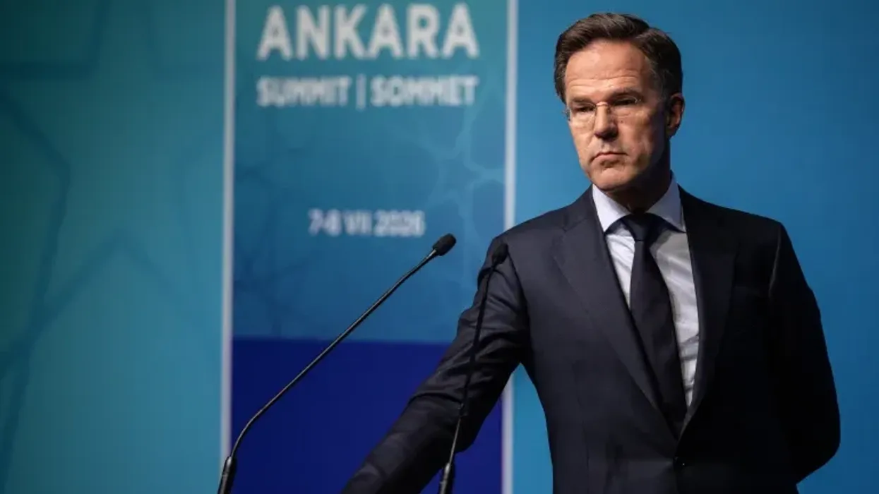 Trump është 'plotësisht i përkushtuar' ndaj NATO-s, por ka një 'pritje', thotë Rutte Trump është 'plotësisht i përkushtuar' ndaj NATO-s, por ka një 'pritje', thotë Rutte