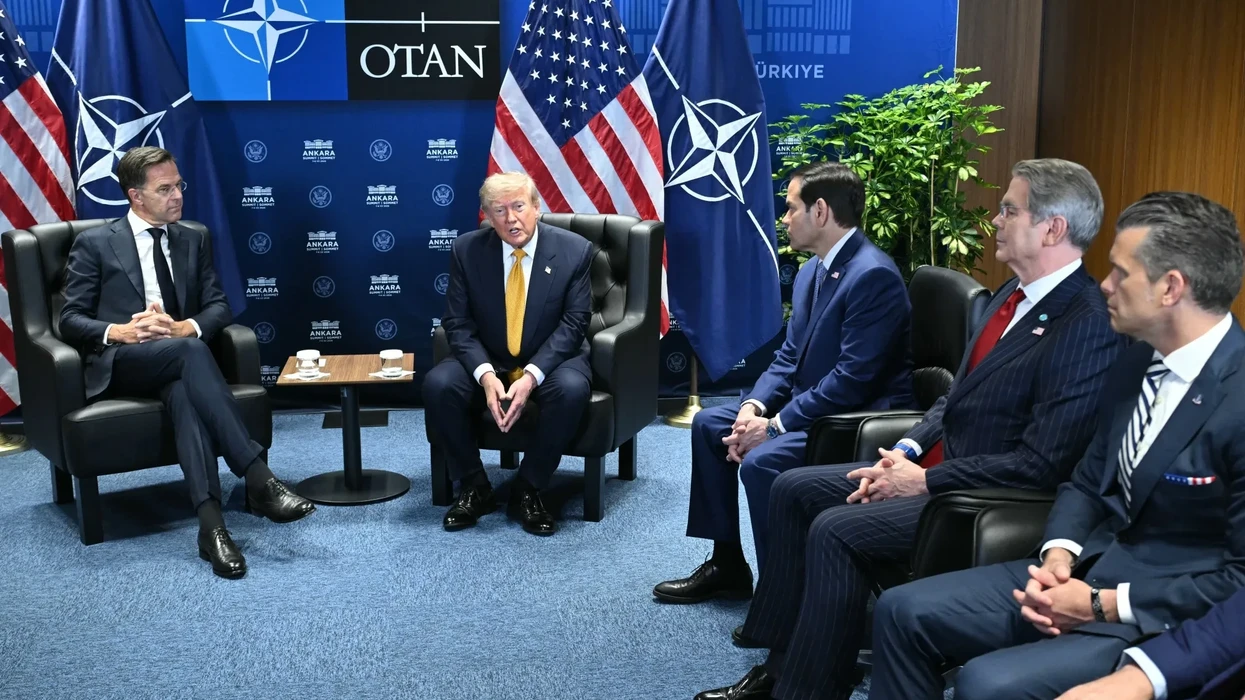 Trump urdhëron ndërprerjen e tregtisë së SHBA-së me Spanjën