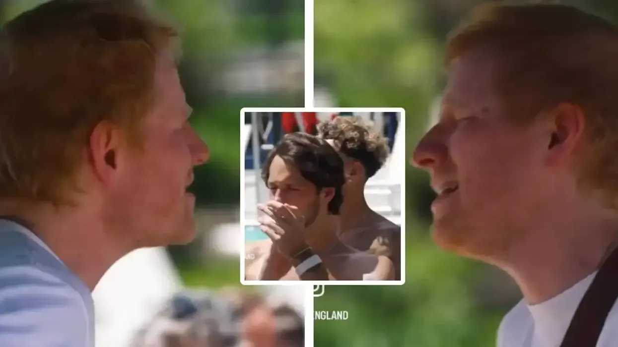 Ed Sheeran performon për lojtarët e Anglisë në Kupën e Botës, ata nuk dukeshin të interesuar Ed Sheeran performon për lojtarët e Anglisë në Kupën e Botës, ata nuk dukeshin të interesuar