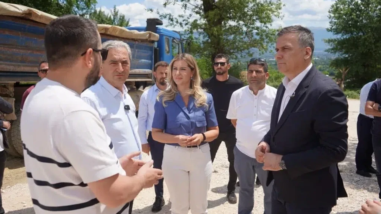 Hoxha: Me rreth 60 milionë denarë, MMJPH mbështet tri projekte në Komunën e Bogovinës