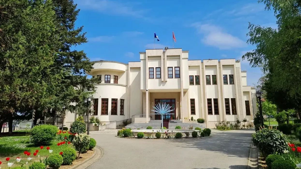 D+ kërkon anulimin e tenderit 327 mijë euro të Komunës së Prizrenit për angazhimin e 14 konsulentëve D+ kërkon anulimin e tenderit 327 mijë euro të Komunës së Prizrenit për angazhimin e 14 konsulentëve