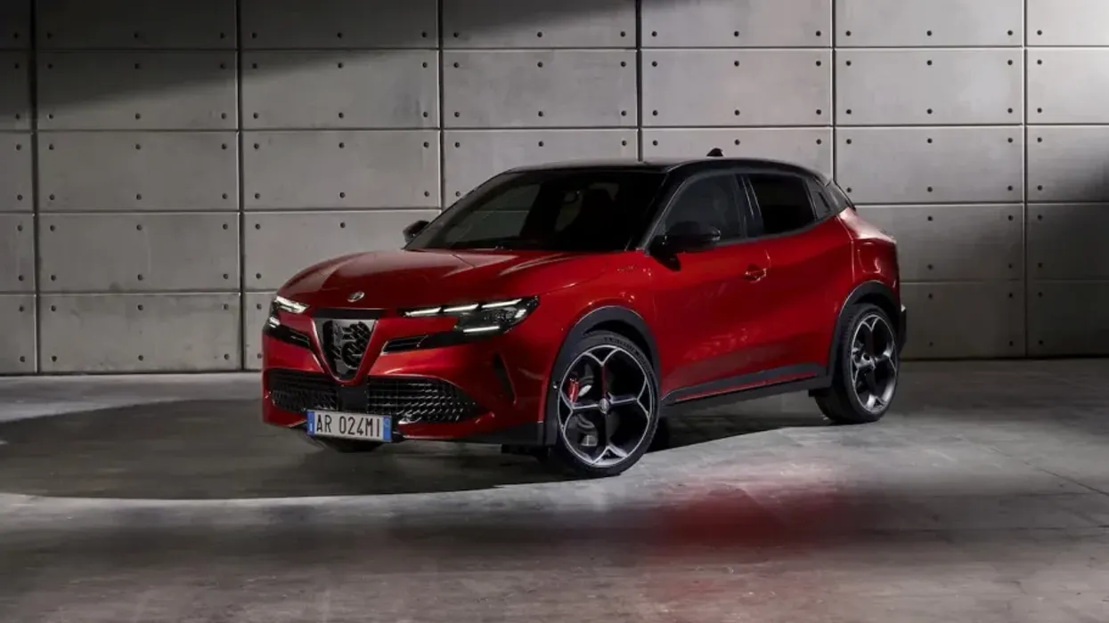 Alfa Romeo zbulon modelin e ri C-SUV Alfa Romeo zbulon modelin e ri C-SUV