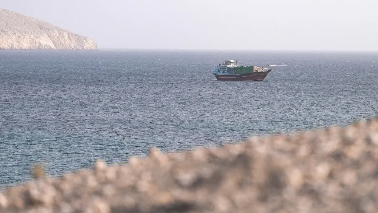Ngushtica e Hormuzit nën krizë - transporti detar bie në vetëm 10 për qind të niveleve para luftës Ngushtica e Hormuzit nën krizë - transporti detar bie në vetëm 10 për qind të niveleve para luftës