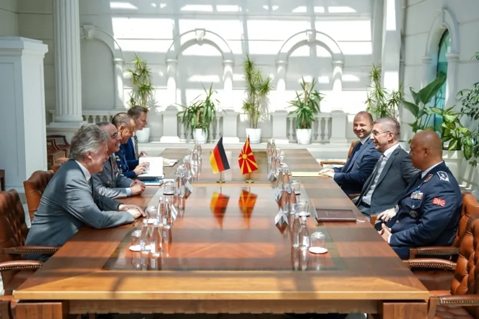 Mickoski-Brojer: Maqedonia e Veriut dhe Gjermania drejt bashkëpunimit më të ngushtë ushtarak