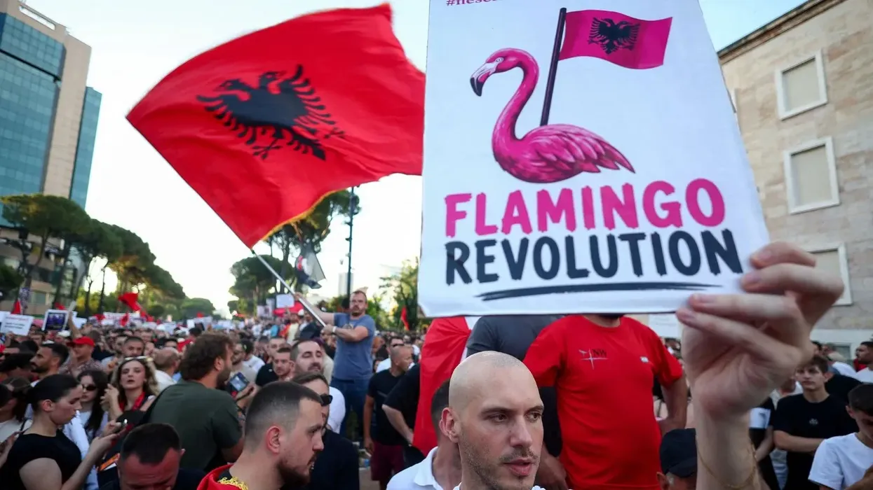 Protestat godasin turizmin në Shqipëri, Gonxhja: Humbëm 97 mijë vizitorë nga tregjet kryesore Protestat godasin turizmin në Shqipëri, Gonxhja: Humbëm 97 mijë vizitorë nga tregjet kryesore