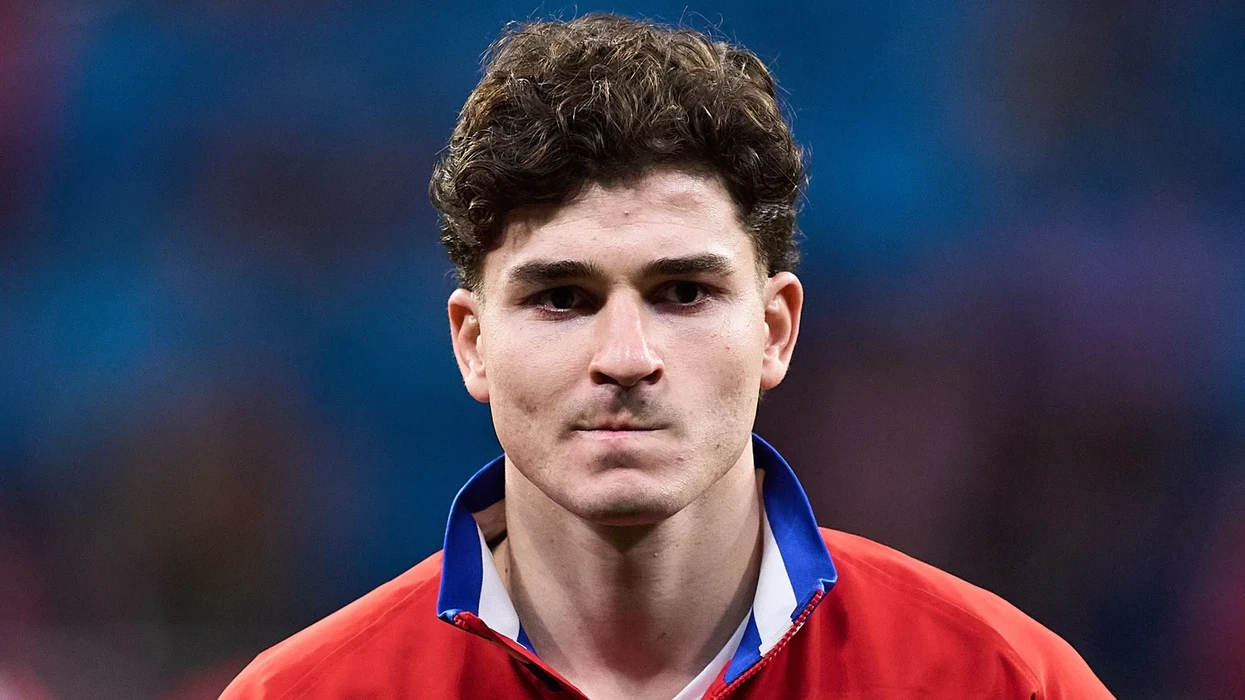 Barcelona pret lëvizjen e Julian Alvarezit, cakton 31 korrikun si afatin vendimtar