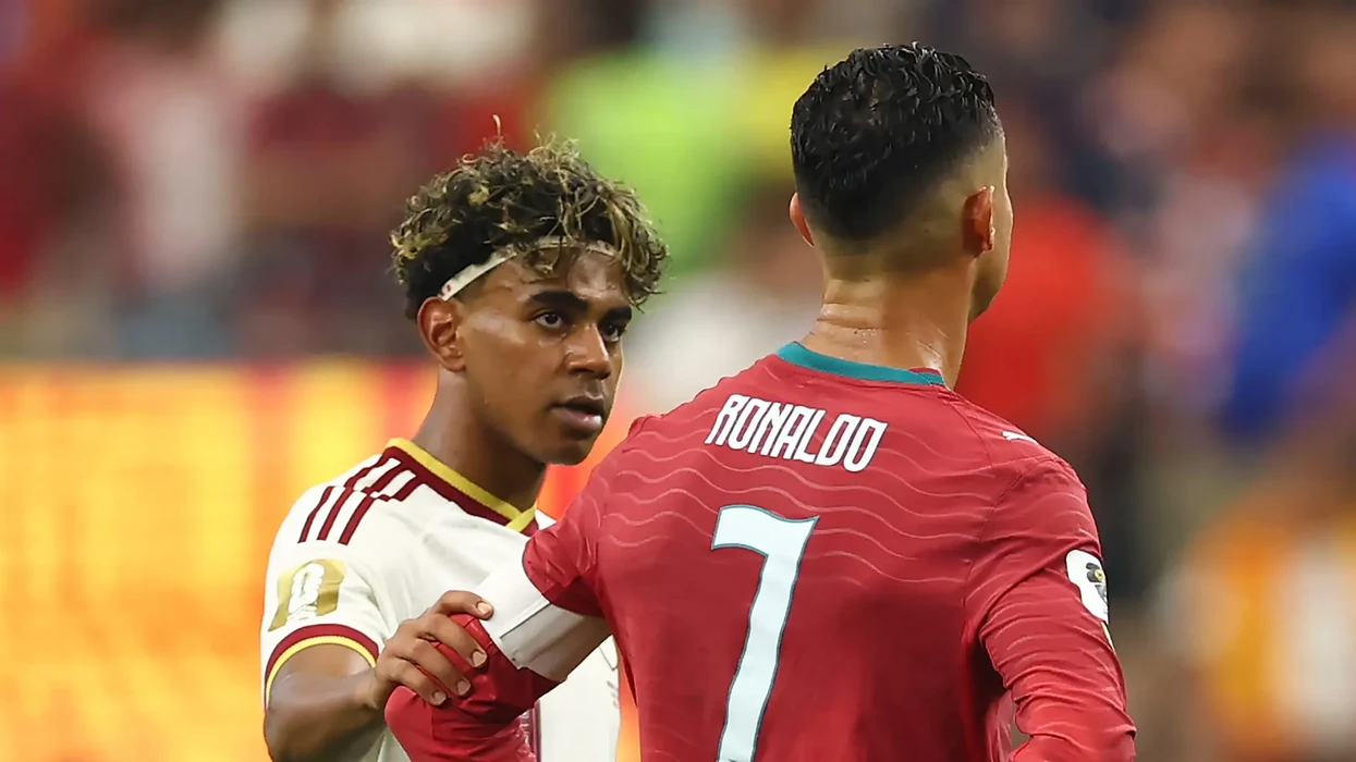 Spanja tallet keq me Ronaldon gjatë ceremonisë së festimit pas triumfit në Kupën e Botës