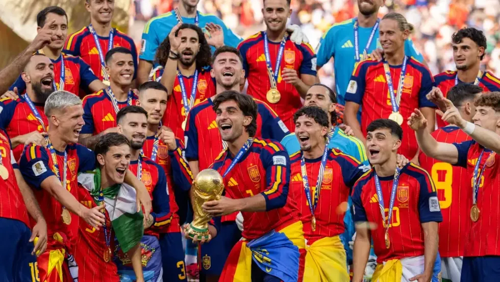 Real Madridi po planifikon një transferim të çmendur nga Barcelona
