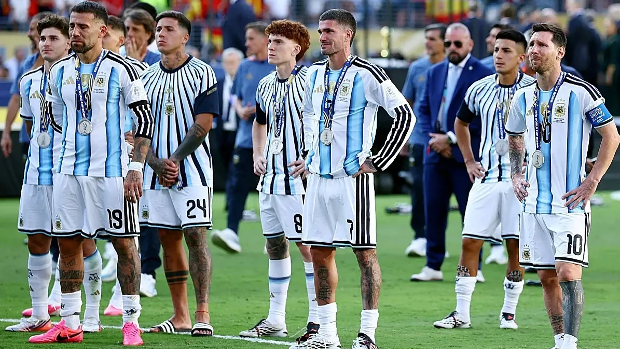 “Mezi prisnin rënien tonë dhe përhapën teori konspiracioni”, ylli argjentinas reagon pas humbjes në finale “Mezi prisnin rënien tonë dhe përhapën teori konspiracioni”, ylli argjentinas reagon pas humbjes në finale