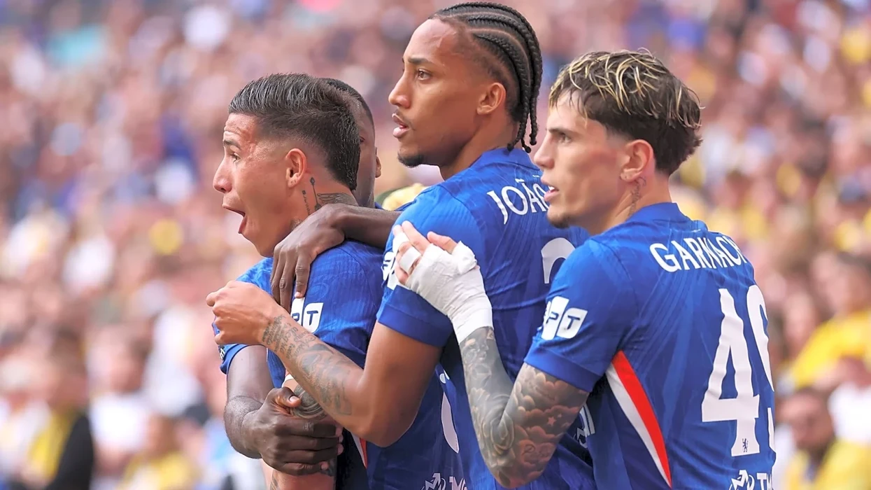 Chelsea merr një ofertë nga klubi i Ligës Premier për yllin e skuadrës