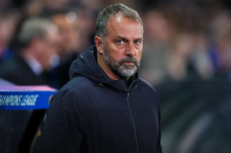 Barcelona përshpejton largimet e tre lojtarëve, Flick jep dritën jeshile