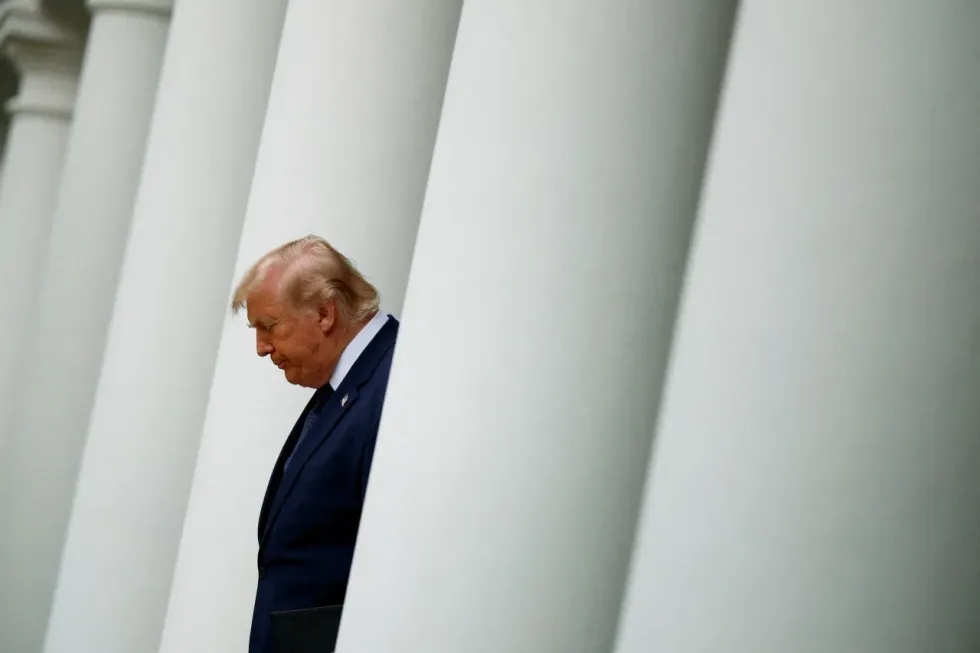 Dhoma e Përfaqësuesve voton për të kufizuar fuqitë e Trumpit në luftën kundër Iranit