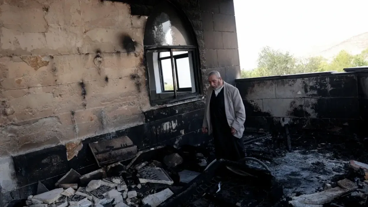 Kolonët izraelitë i vunë flakën xhamive, makinave dhe tokave bujqësore në Bregun Perëndimor, thonë palestinezët Kolonët izraelitë i vunë flakën xhamive, makinave dhe tokave bujqësore në Bregun Perëndimor, thonë palestinezët