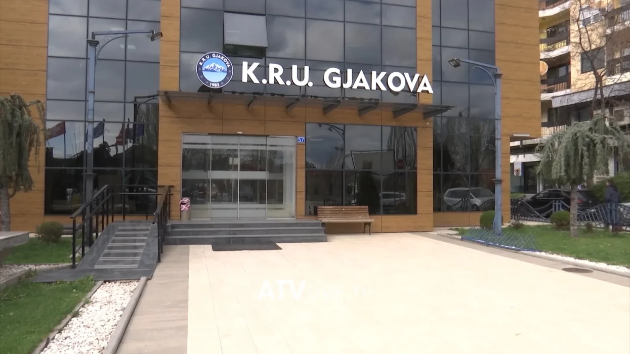 Kryeshefi i KRU "Gjakova" inspekton gjendjen e furnizimit me ujë në Rahovec